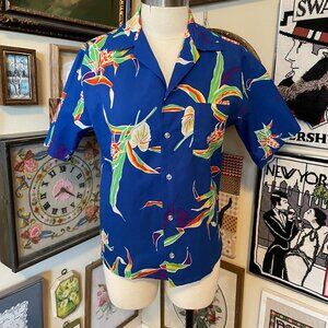 Vintage Hilo Hatties Blue Floral Hawaiian Short Sleeve Button-Up Shirt Size L